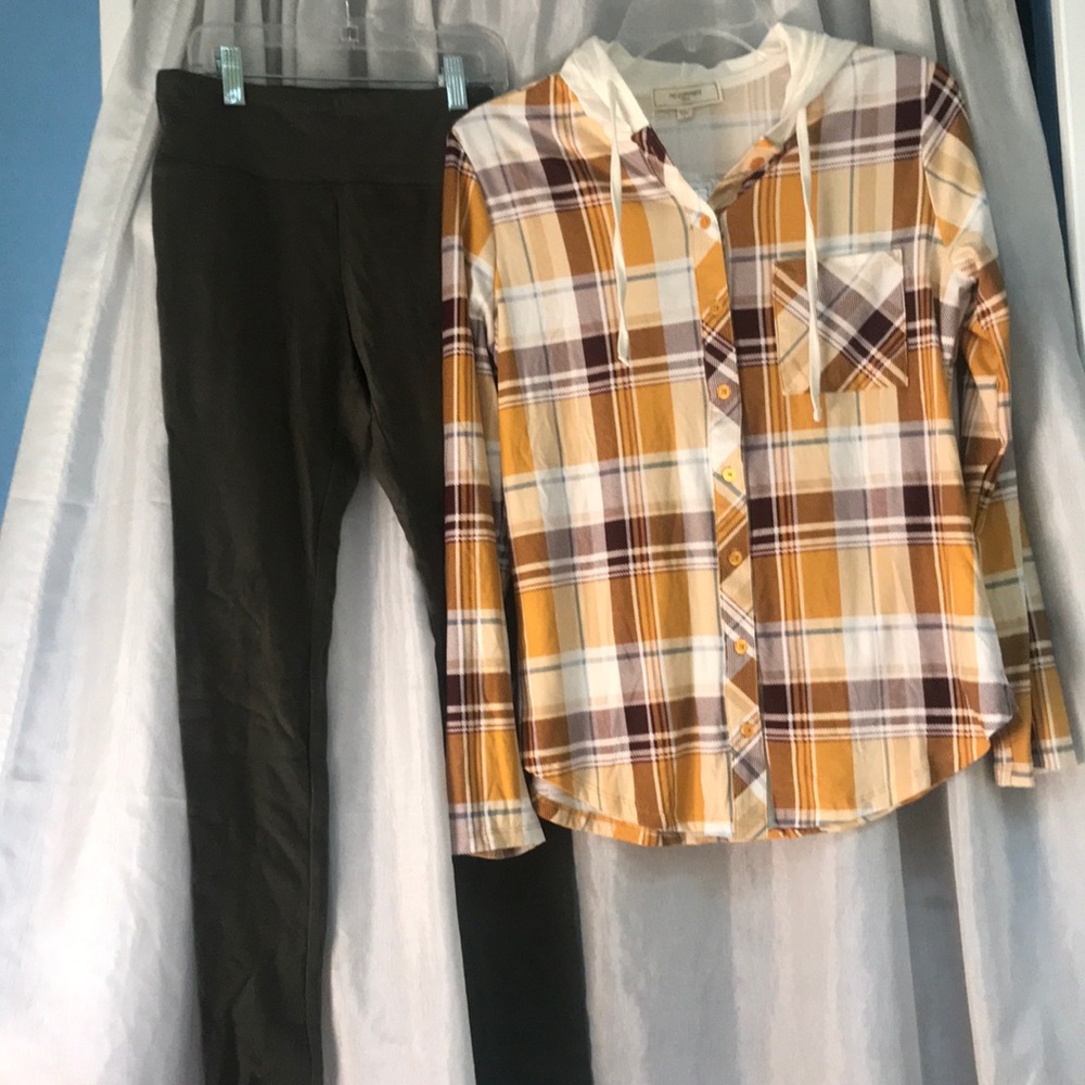 Yellow/gold plaid hoodie top